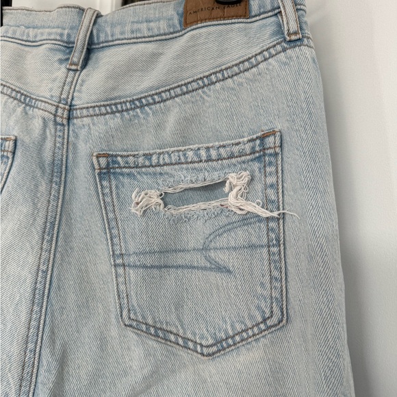 SOLD: AE 90s Boyfriend Jeans - Picture 1 of 13
